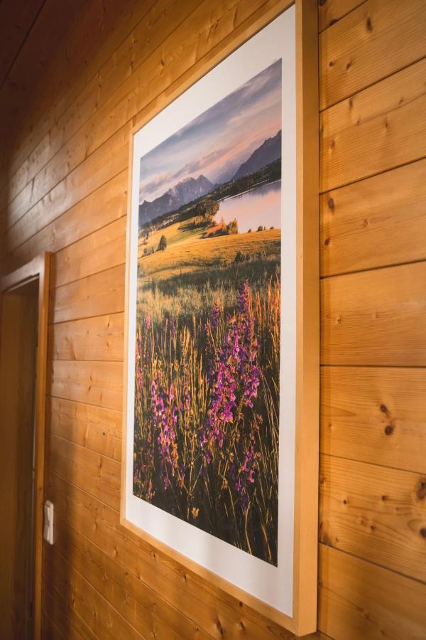 Naturnahes Familienchalet Mit Garten - Wifi - Netflix - Nur 15 Minuten Vom Chiemsee Und 35 Minuten Von Muenchen Entfernt Vogtareuth Exterior foto
